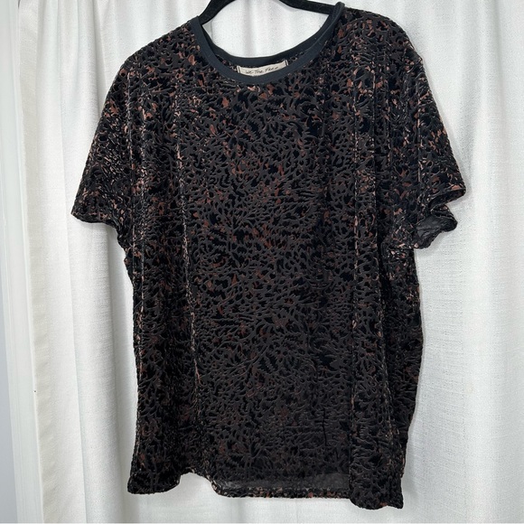 We The Free Black Patterned Short Sleeve Shirt - Picture 1 of 5